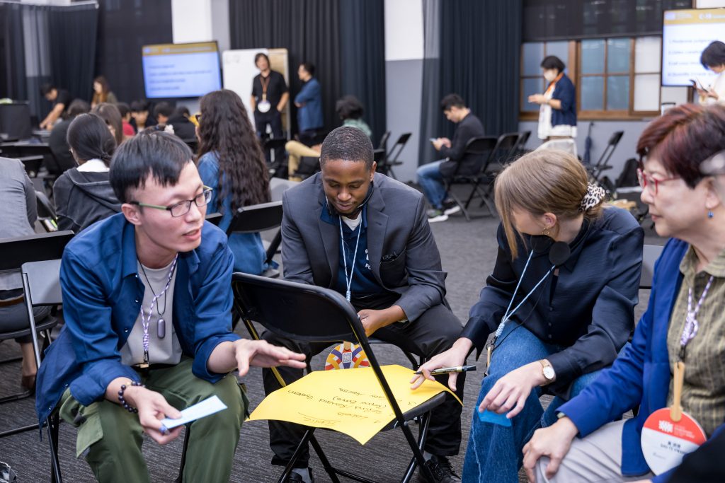 When Youth Encounter the Circular Trilogy: Discovering a Common ...